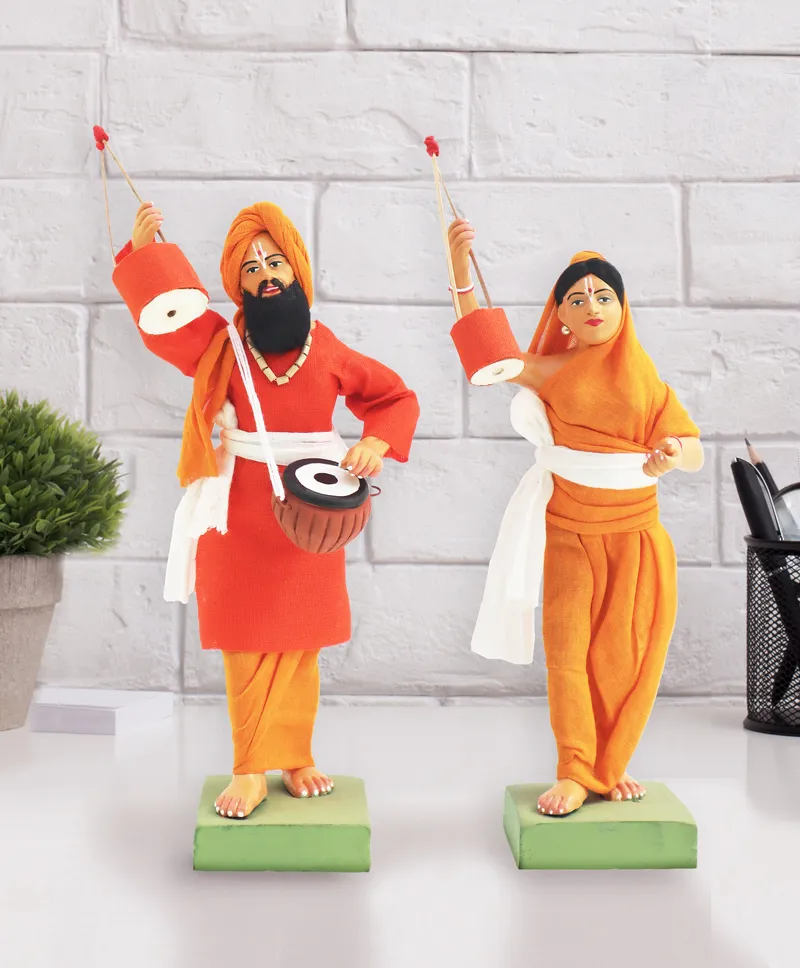 Folk Singer Couple - Set of 2 | Handmade Terracotta Clay Figurine | Standing Human Figure Idols